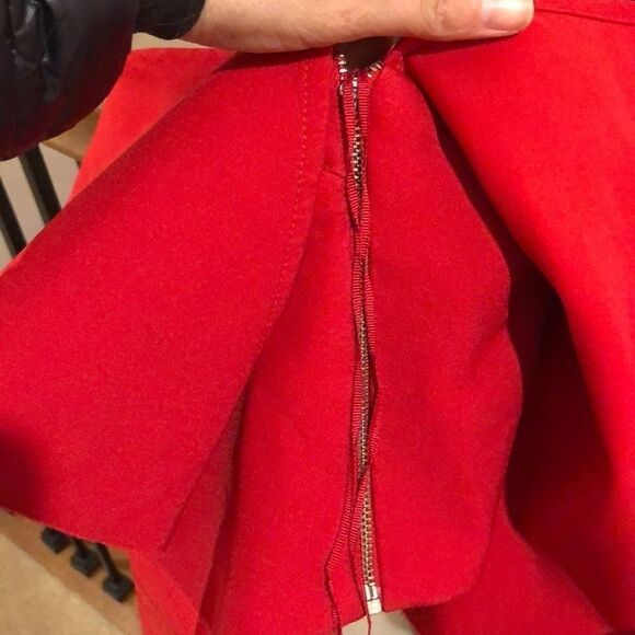 Kendall and Kylie red tank top - Picture 4 of 9